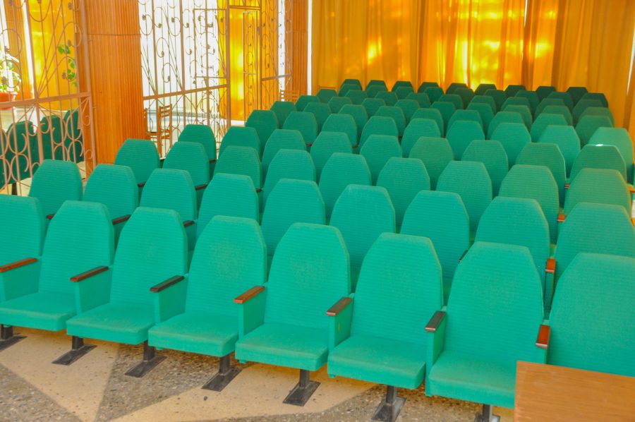 Актовый зал в санатории Лесная Поляна в городе Пятигорске - фотография