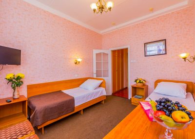 Двухместный номер 1 категории ПК в общетерапевтическом отделении в санатории Лесная Поляна в городе Пятигорске - фотография