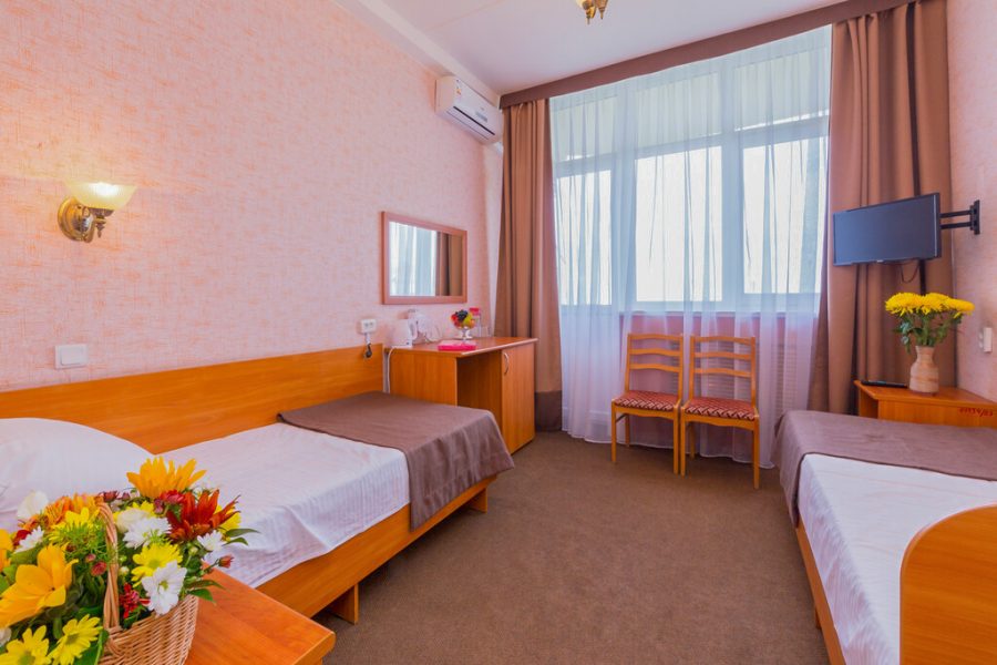 Двухместный номер 1 категории ПК в общетерапевтическом отделении в санатории Лесная Поляна в городе Пятигорске - фотография