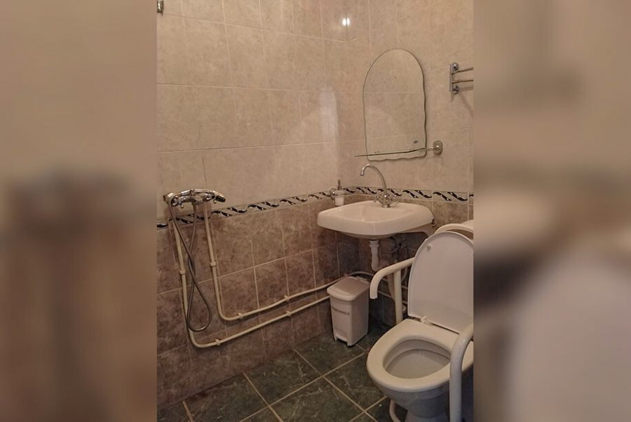 Двухместный номер в 1 корпусе 2 категории в кардиологическом отделении в санатории Лесная Поляна в городе Пятигорске - фотография