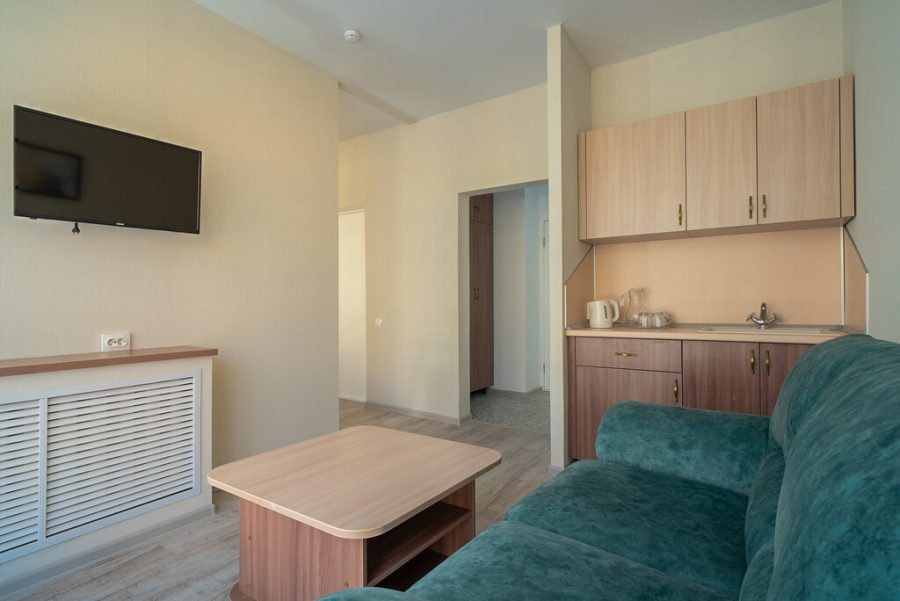 Двухместный двухкомнатный номер ПК в общетерапевтическом отделении в санатории Лесная Поляна в городе Пятигорске - фотография