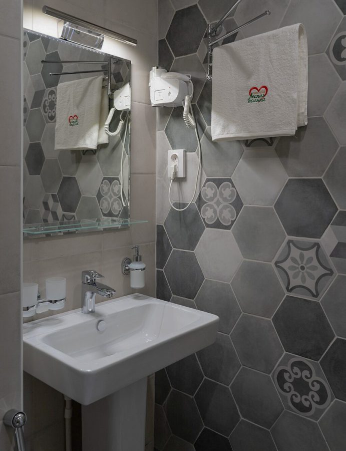 Двухместный двухкомнатный номер ПК в общетерапевтическом отделении в санатории Лесная Поляна в городе Пятигорске - фотография