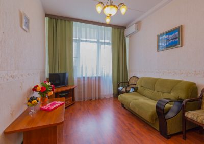 Двухместный двухкомнатный номер ПК в общетерапевтическом отделении в санатории Лесная Поляна в городе Пятигорске - фотография