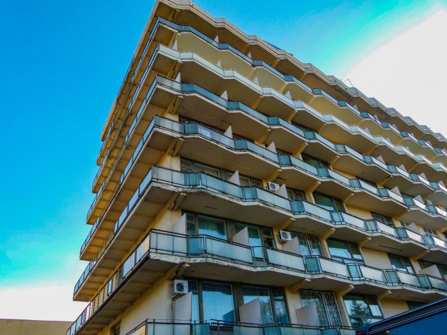 Фасад санатория Лесная Поляна в городе Пятигорске - фотография