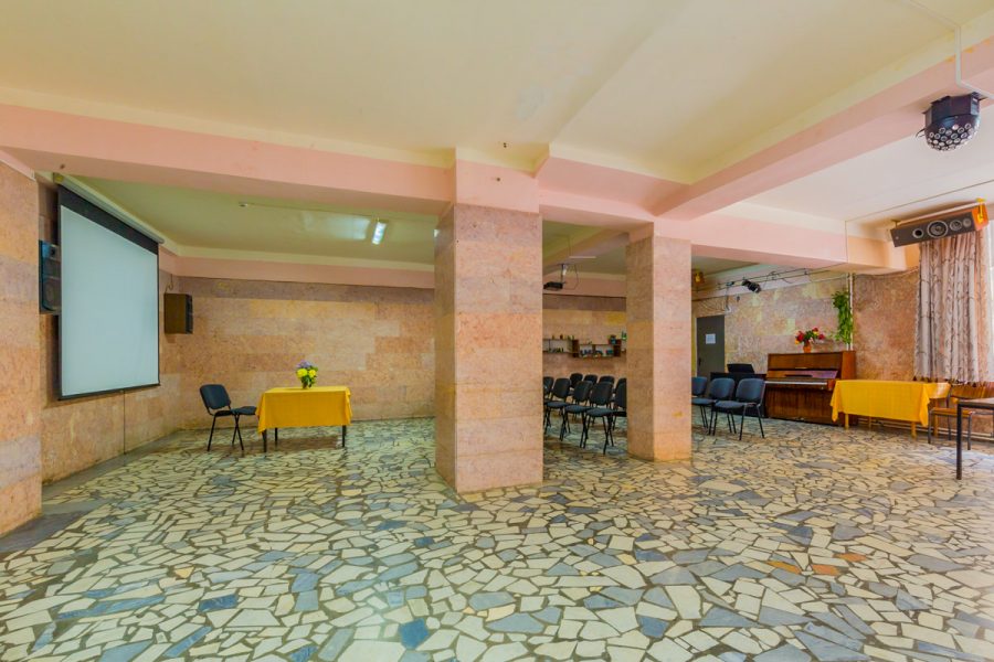 Кинозал в санатории Лесная Поляна в городе Пятигорске - фотография