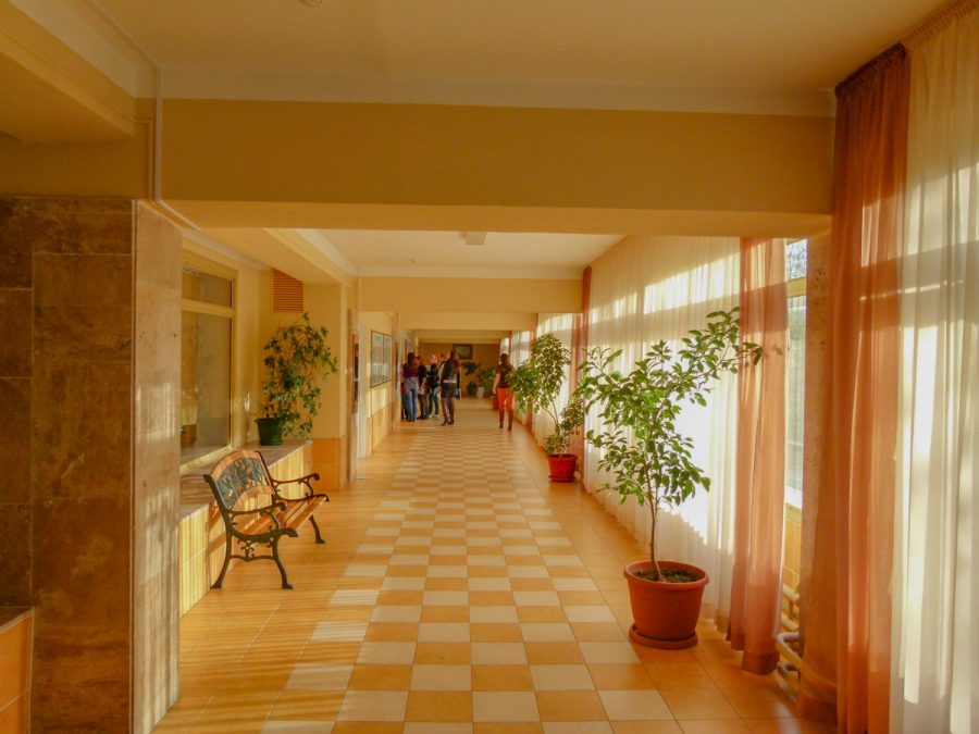 Коридор в санатории Лесная Поляна в городе Пятигорске - фотография