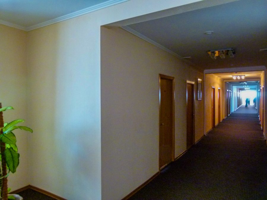 Коридор в санатории Лесная Поляна в городе Пятигорске - фотография