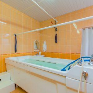 Подводный душ массаж в санатории Лесная Поляна в городе Пятигорске - фотография