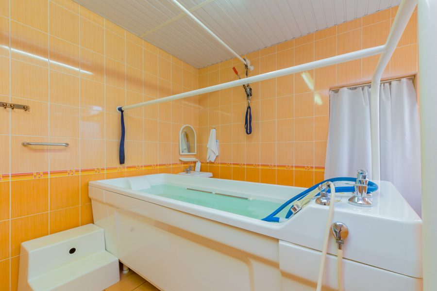 Подводный душ массаж в санатории Лесная Поляна в городе Пятигорске - фотография