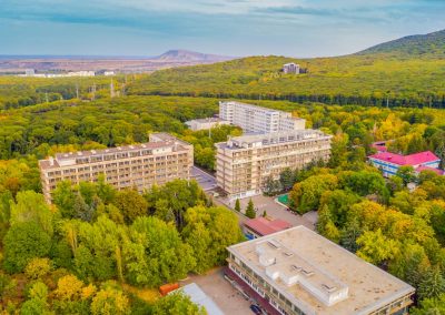 Общий вид санатория Лесная Поляна в городе Пятигорске - фотография
