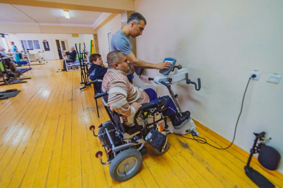 Специализированные тренажеры в санатории Лесная Поляна в городе Пятигорске - фотография