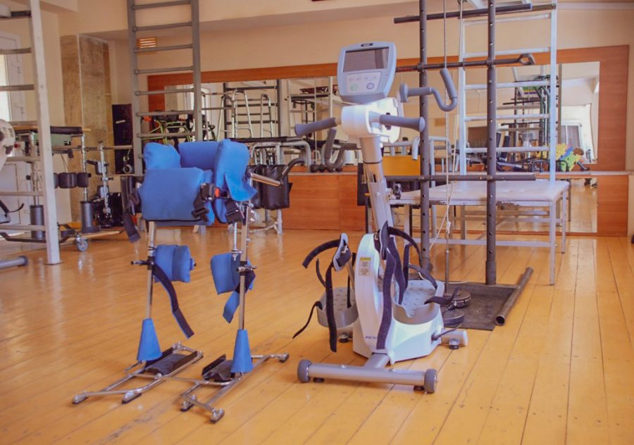 Специализированные тренажеры в санатории Лесная Поляна в городе Пятигорске - фотография