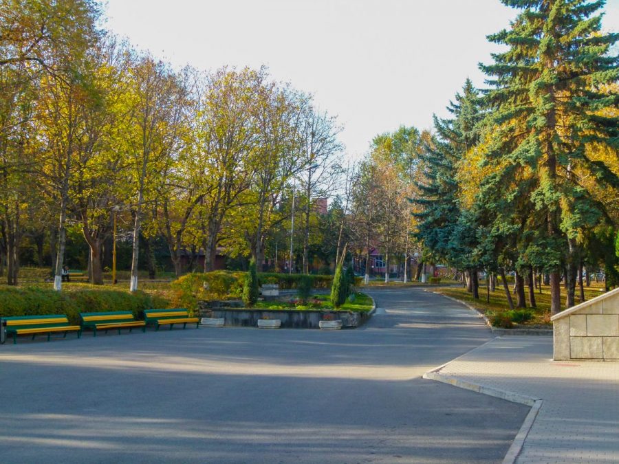 Территория в санатории Лесная Поляна в городе Пятигорске - фотография