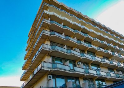 Территория в санатории Лесная Поляна в городе Пятигорске - фотография