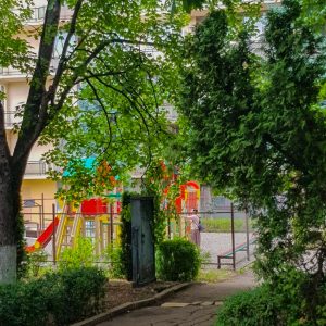 Территория в санатории Лесная Поляна в городе Пятигорске - фотография