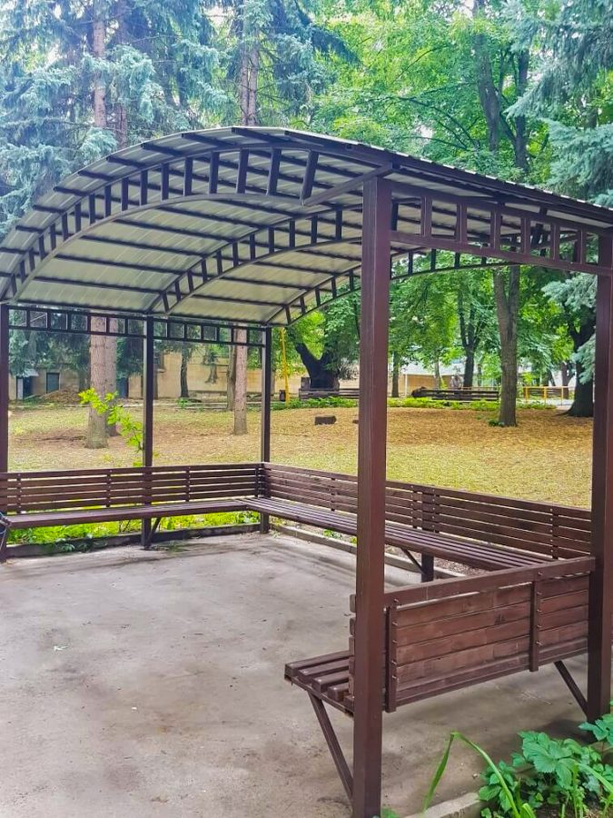 Территория в санатории Лесная Поляна в городе Пятигорске - фотография