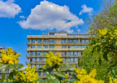 Территория в санатории Лесная Поляна в городе Пятигорске - фотография