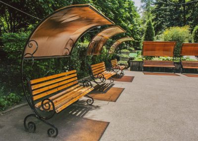 Территория в санатории Лесная Поляна в городе Пятигорске - фотография