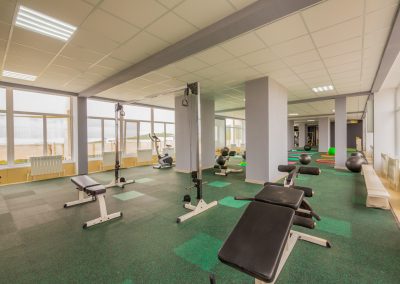 Тренажерный зал в санатории Лесная Поляна в городе Пятигорске - фотография