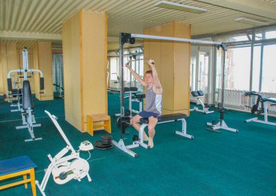 Тренажерный зал в санатории Лесная Поляна в городе Пятигорске - фотография