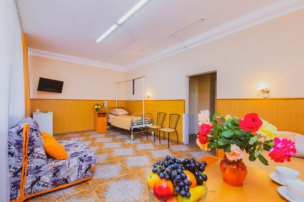 Двухместный номер 1 категории комфорт в спинальном отделении в санатории Лесная Поляна в городе Пятигорске - фотография