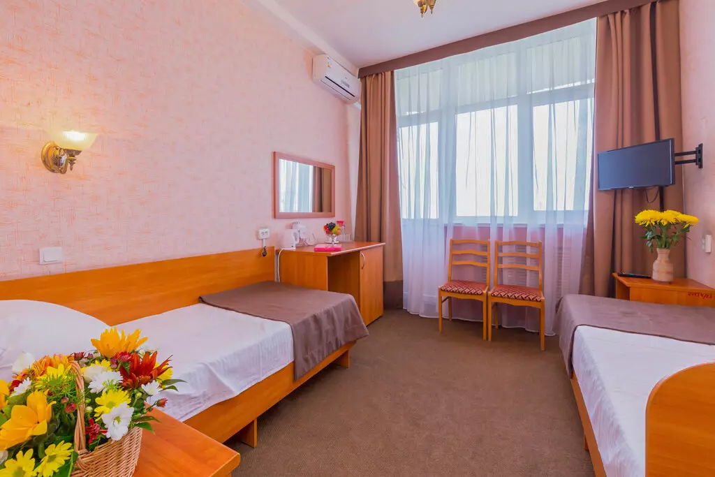 Двухместный номер 1 категории ПК в общетерапевтическом отделении в санатории Лесная Поляна в городе Пятигорске - фотография