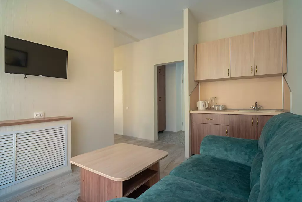 Двухместный двухкомнатный номер ПК в общетерапевтическом отделении в санатории Лесная Поляна в городе Пятигорске - фотография