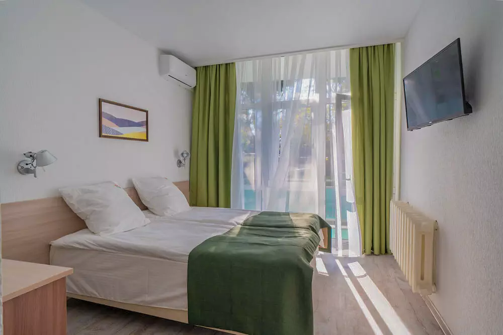 Двухместный номер ПК 2 корпус 1 этаж в кардиологическом отделении в санатории Лесная Поляна в городе Пятигорске - фотография