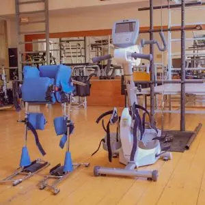 Специализированные тренажеры в санатории Лесная Поляна в городе Пятигорске - фотография