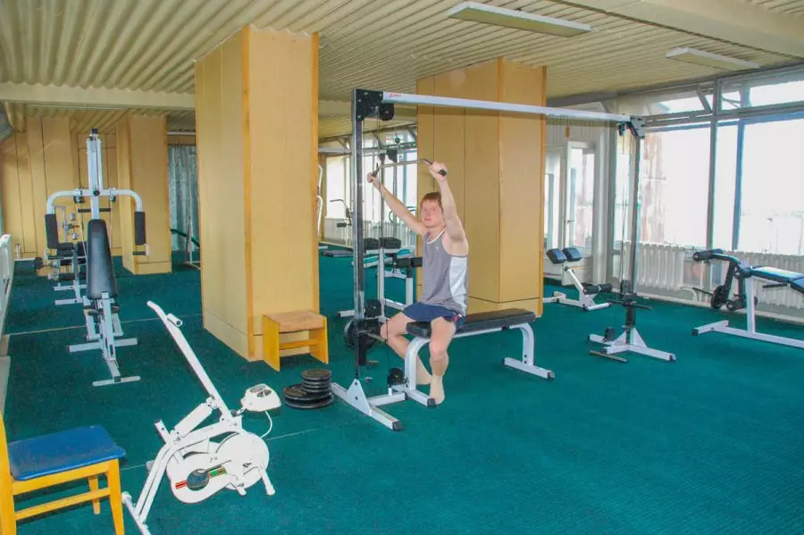 Тренажерный зал в санатории Лесная Поляна в городе Пятигорске - фотография